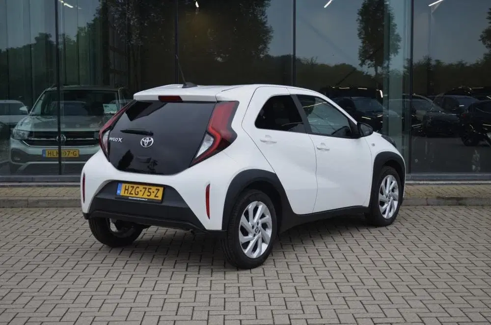 Toyota Aygo X 1.0 VVT-i MT Play uit 2022, foto 4