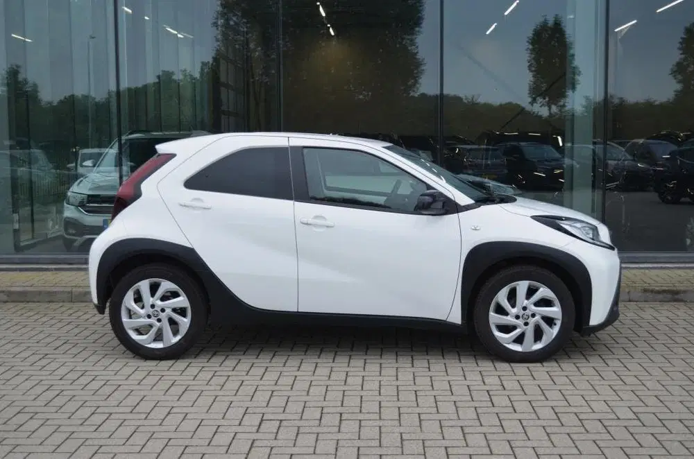 Toyota Aygo X 1.0 VVT-i MT Play uit 2022, foto 5