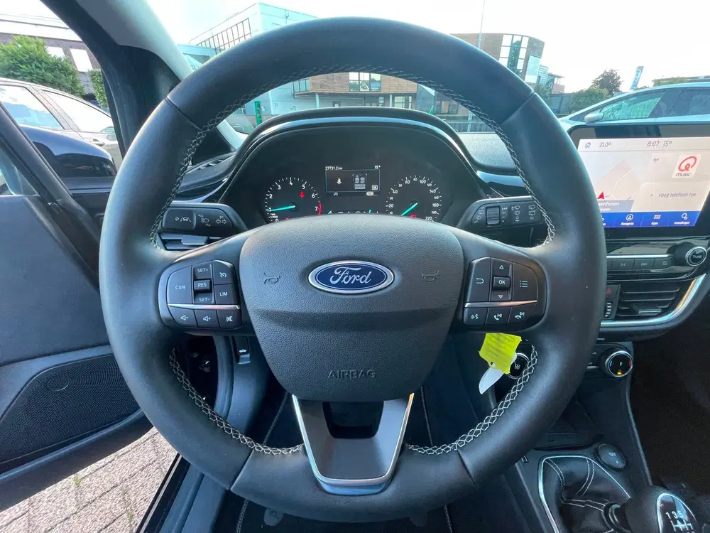 Ford Fiesta 1.0 EcoBoost Hybrid Titanium uit 2022, foto 10
