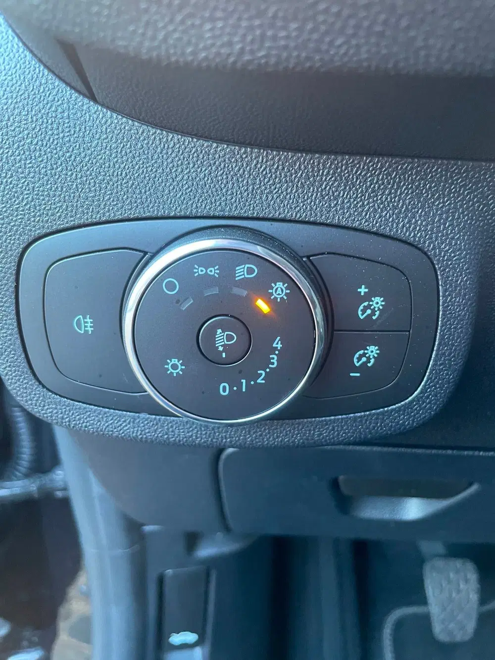 Ford Fiesta 1.0 EcoBoost Hybrid Titanium uit 2022, foto 8