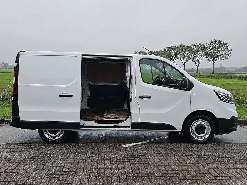 Renault Trafic 2.0 DCI bdci 130 l1h1 uit 2023, foto 14