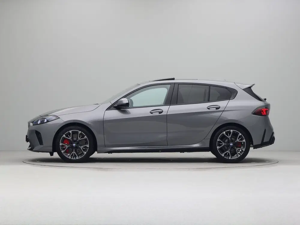 BMW 1-serie 120 M Sport Pro uit 2026, foto 8