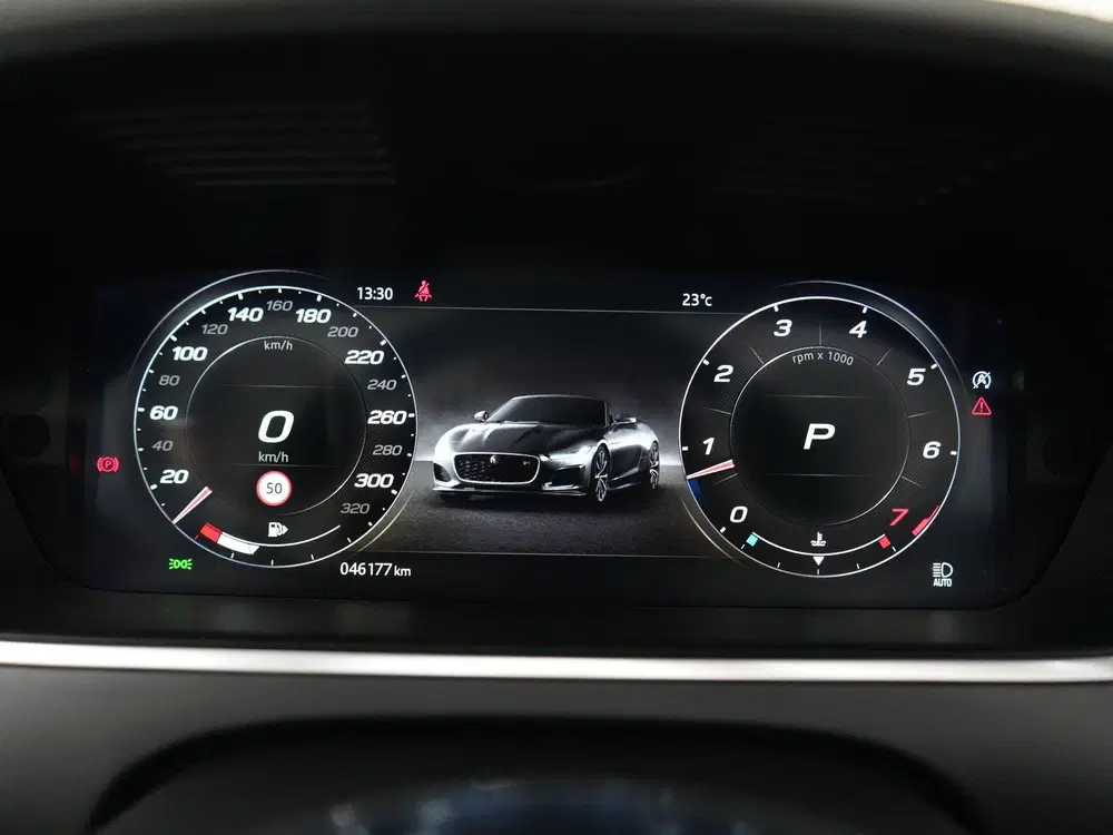 Jaguar F-Type P300 RWD First Edition uit 2020, foto 12