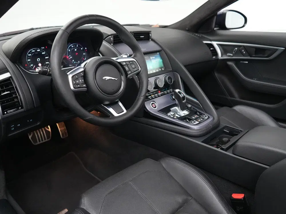 Jaguar F-Type P300 RWD First Edition uit 2020, foto 9