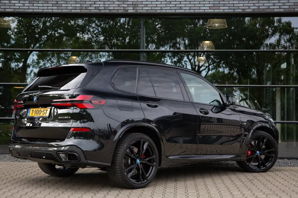 BMW X5 xDrive50e M-Sport Pro uit 2023, foto 2