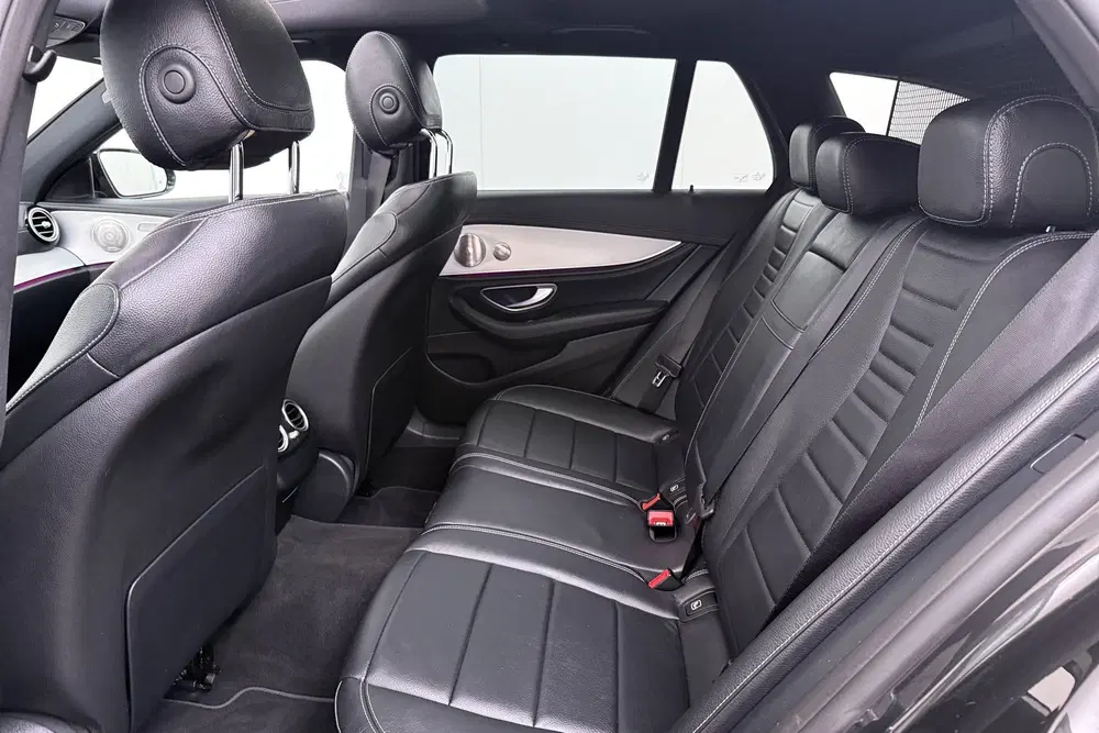 Mercedes-Benz E-Klasse 300e AMG Pano-Dak Burmester Vo uit 2021, foto 13