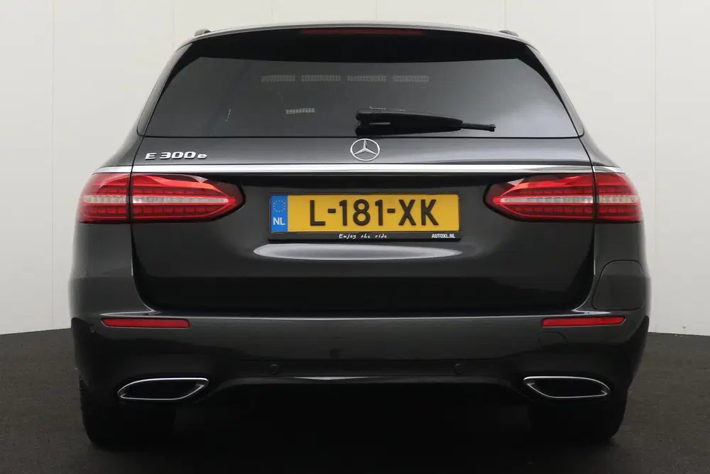 Mercedes-Benz E-Klasse 300e AMG Pano-Dak Burmester Vo uit 2021, foto 4