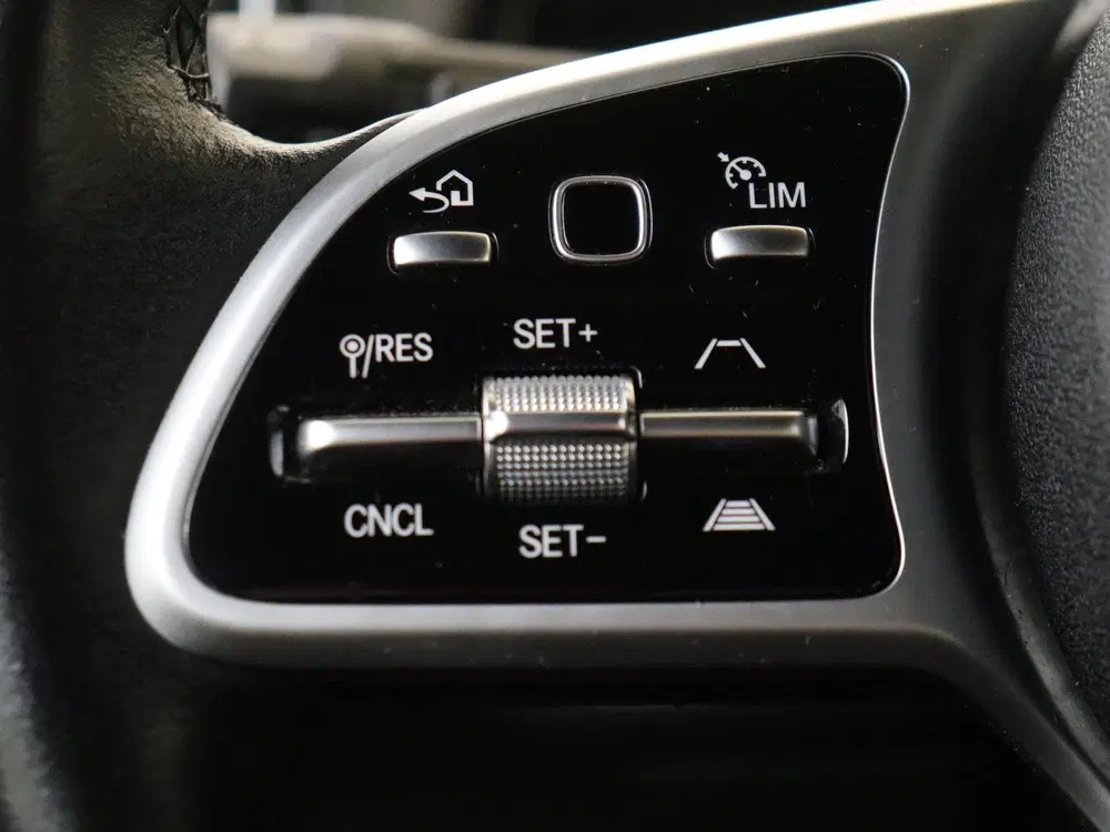 Mercedes-Benz GLB 200 Business Solution uit 2020, foto 12