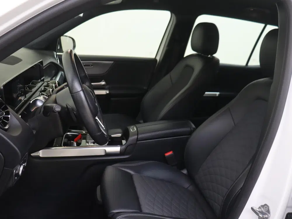Mercedes-Benz GLB 200 Business Solution uit 2020, foto 15