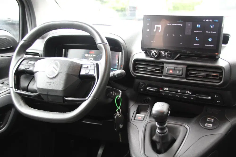 Citroën Berlingo Citroen BERLINGO 1.2 PureTech Shine Multis uit 2024, foto 14