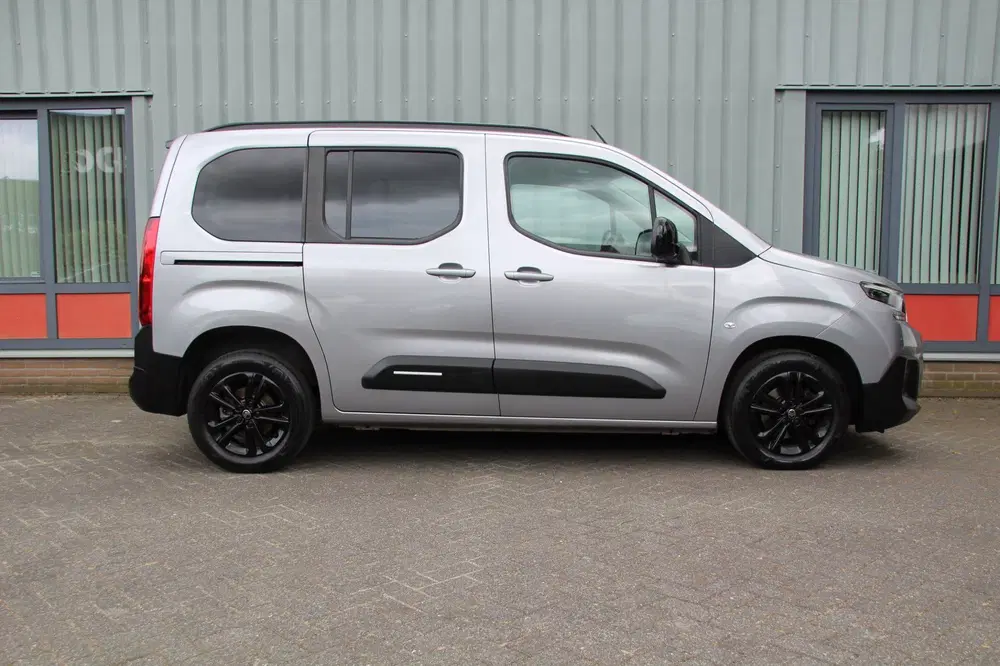 Citroën Berlingo Citroen BERLINGO 1.2 PureTech Shine Multis uit 2024, foto 3