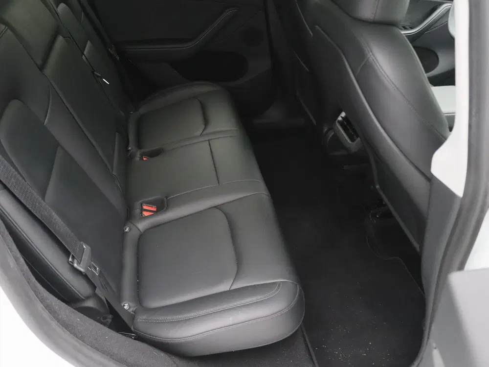 Tesla Model Y Long Range AWD 75kWh 351pk 91.8% SoH [ AMD uit 2023, foto 11