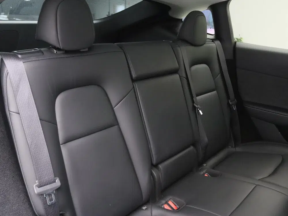 Tesla Model Y Long Range AWD 75kWh 351pk 91.8% SoH [ AMD uit 2023, foto 12