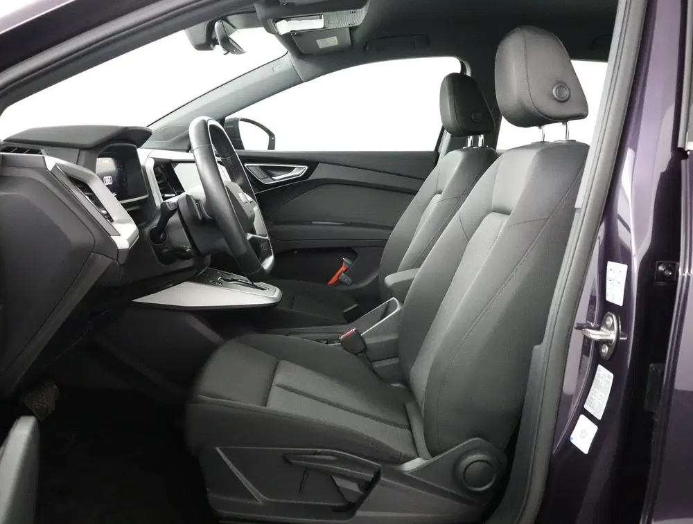 Audi Q4 e-tron 35 Edition uit 2023, foto 14