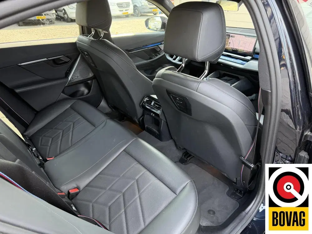 BMW i5 eDrive40 84 kWh uit 2024, foto 10