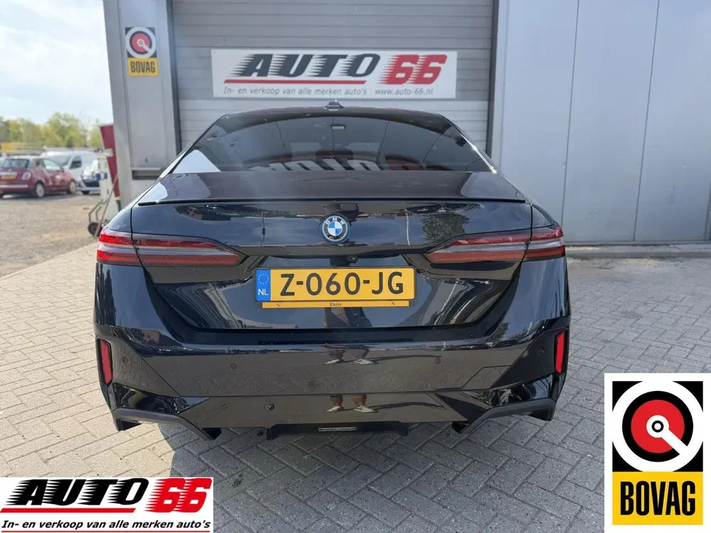 BMW i5 eDrive40 84 kWh uit 2024, foto 5