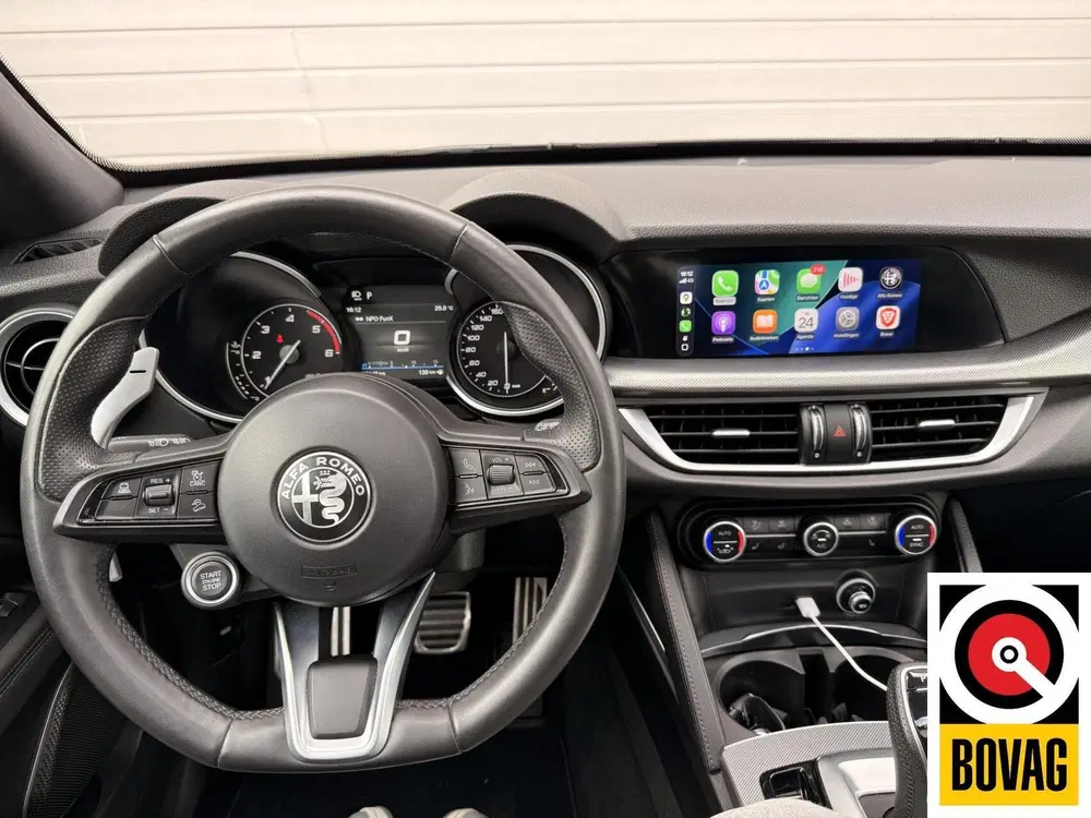 Alfa Romeo Stelvio 2.2 JTD AWD Veloce uit 2022, foto 13