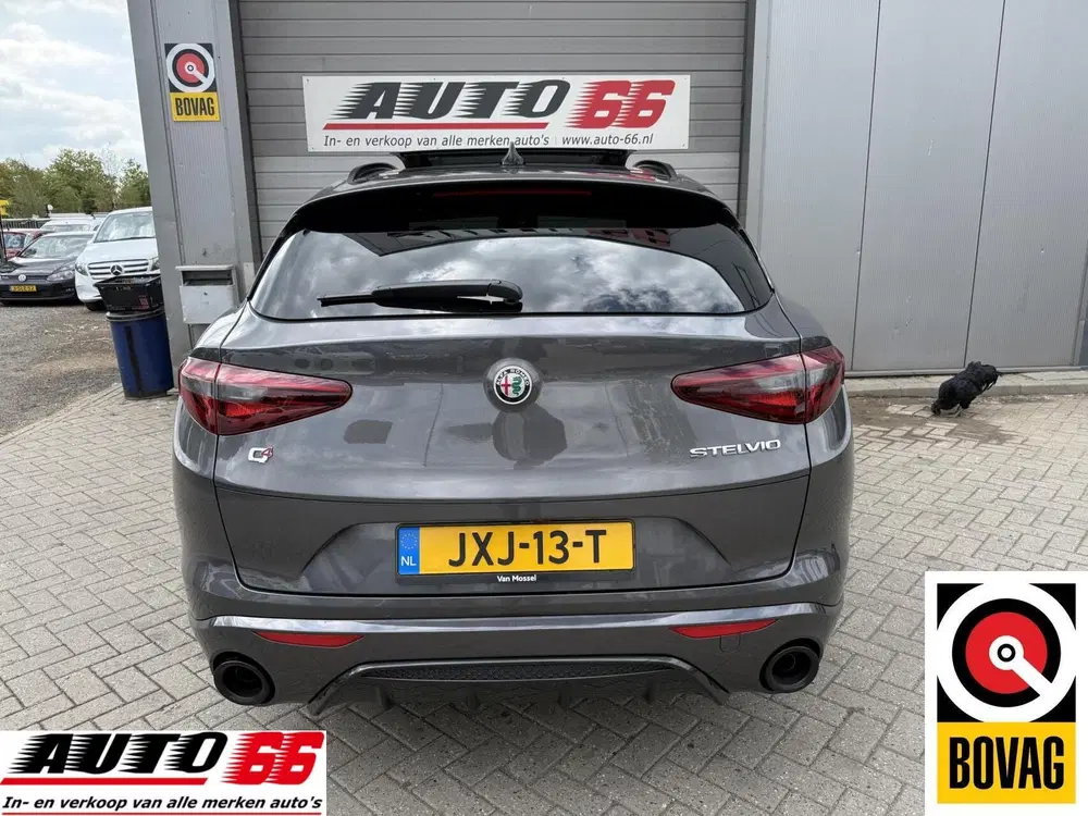 Alfa Romeo Stelvio 2.2 JTD AWD Veloce uit 2022, foto 5