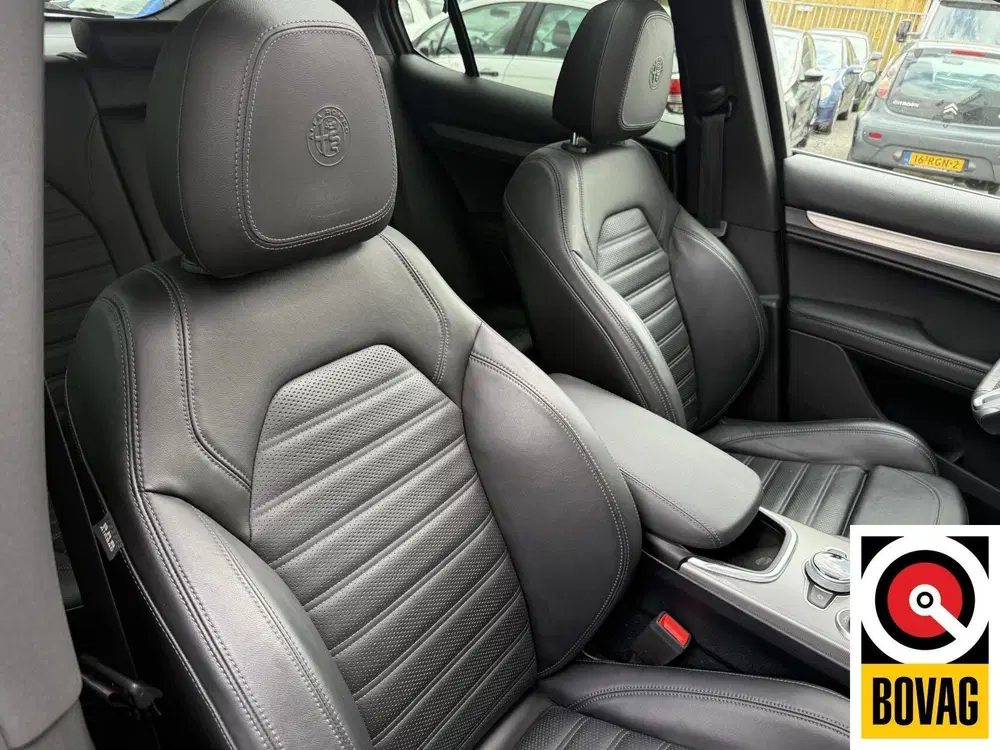 Alfa Romeo Stelvio 2.2 JTD AWD Veloce uit 2022, foto 8