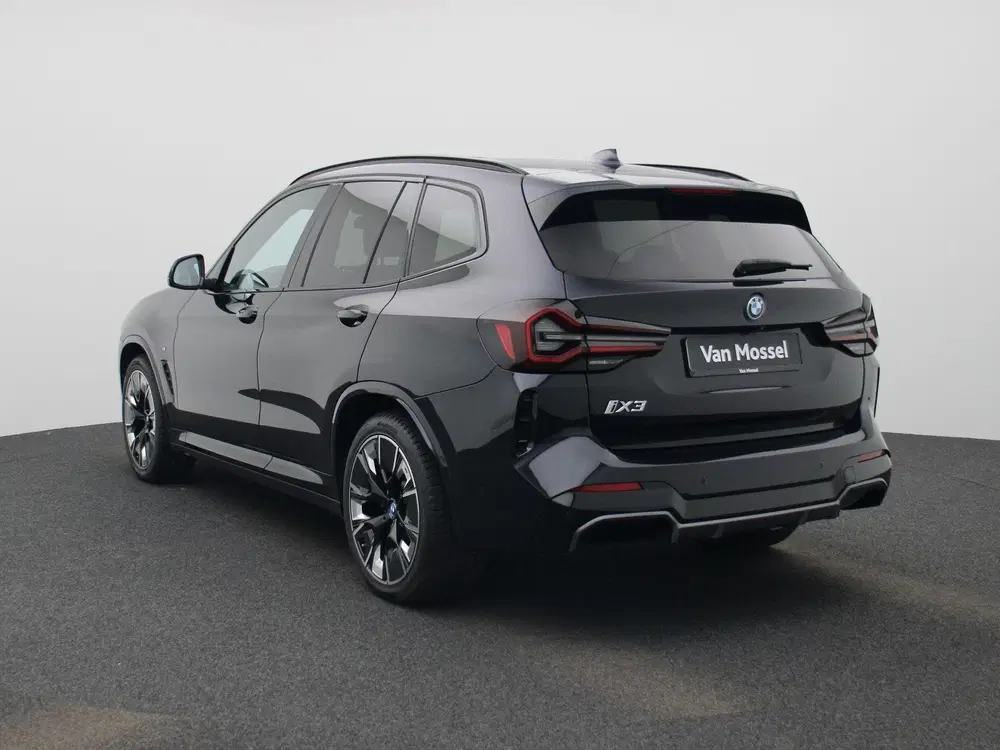 BMW iX3 M-Sport 80 kWh uit 2023, foto 3