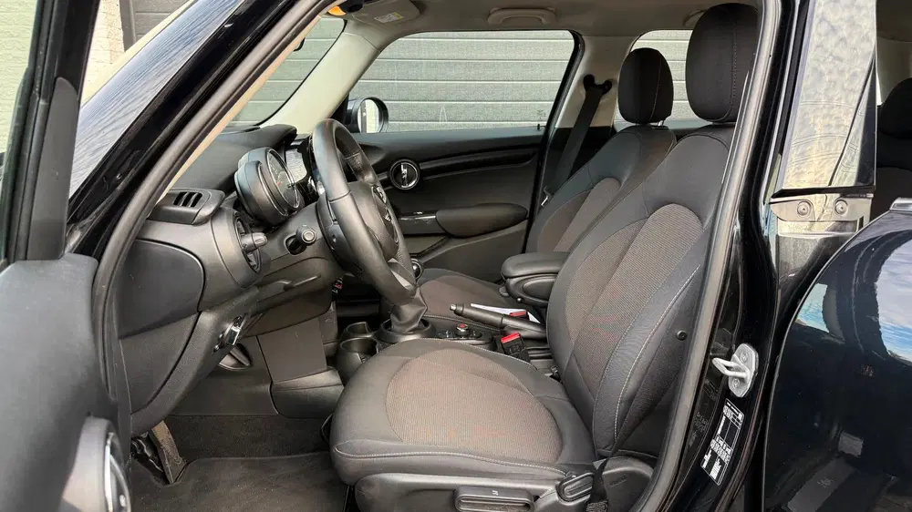 Mini One 1.5 One Business Edition uit 2022, foto 3