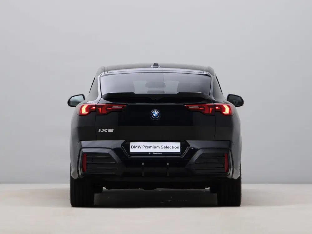 BMW iX2 xDrive30 M Sport Pro uit 2024, foto 10