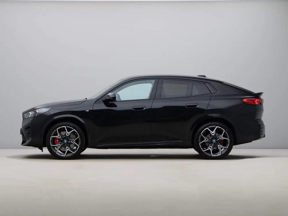 BMW iX2 xDrive30 M Sport Pro uit 2024, foto 12