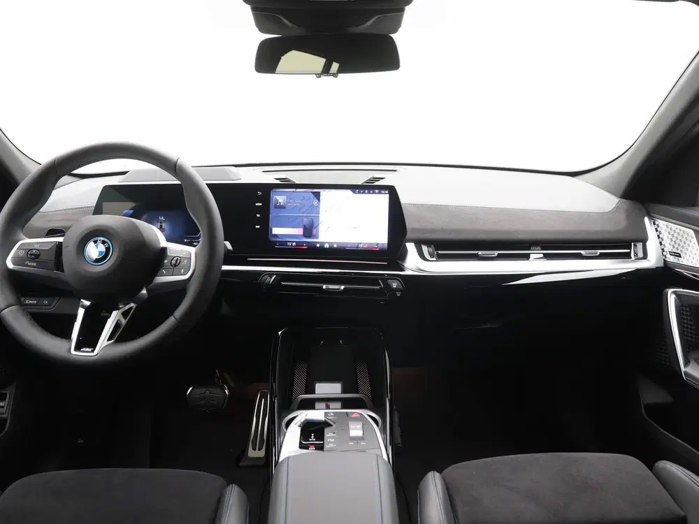 BMW iX2 xDrive30 M Sport Pro uit 2024, foto 13