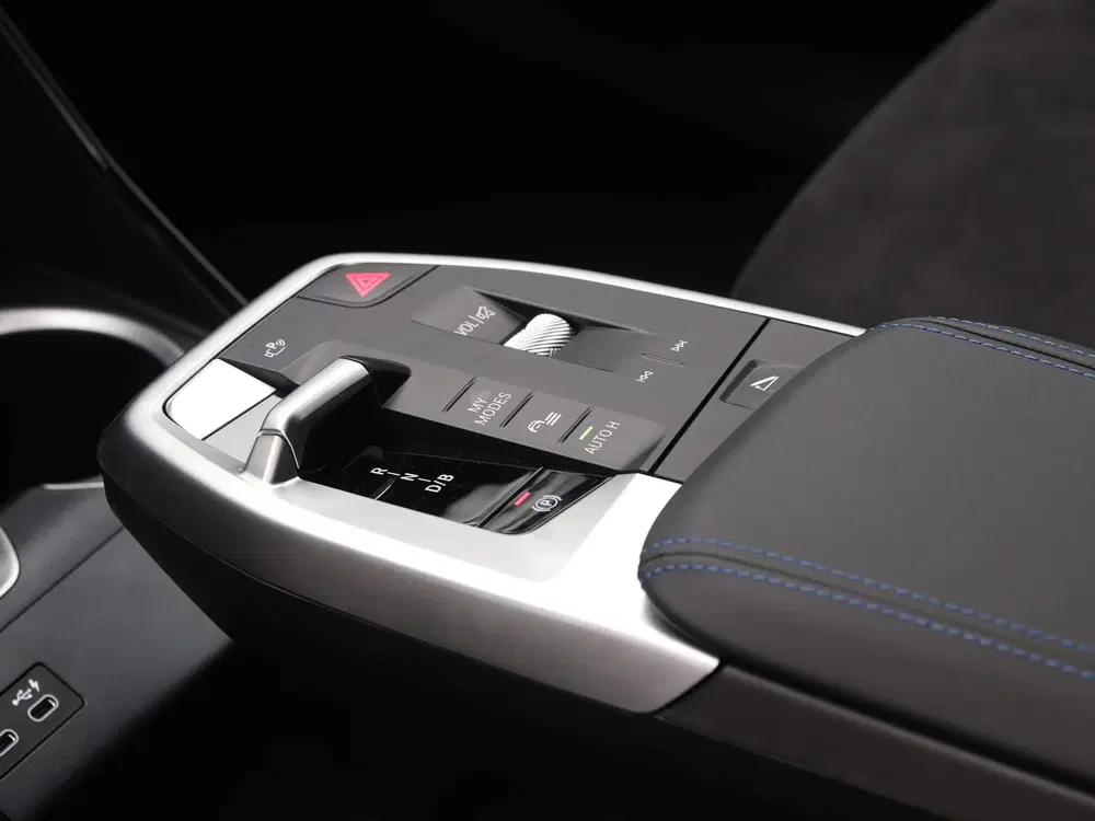 BMW iX2 xDrive30 M Sport Pro uit 2024, foto 15