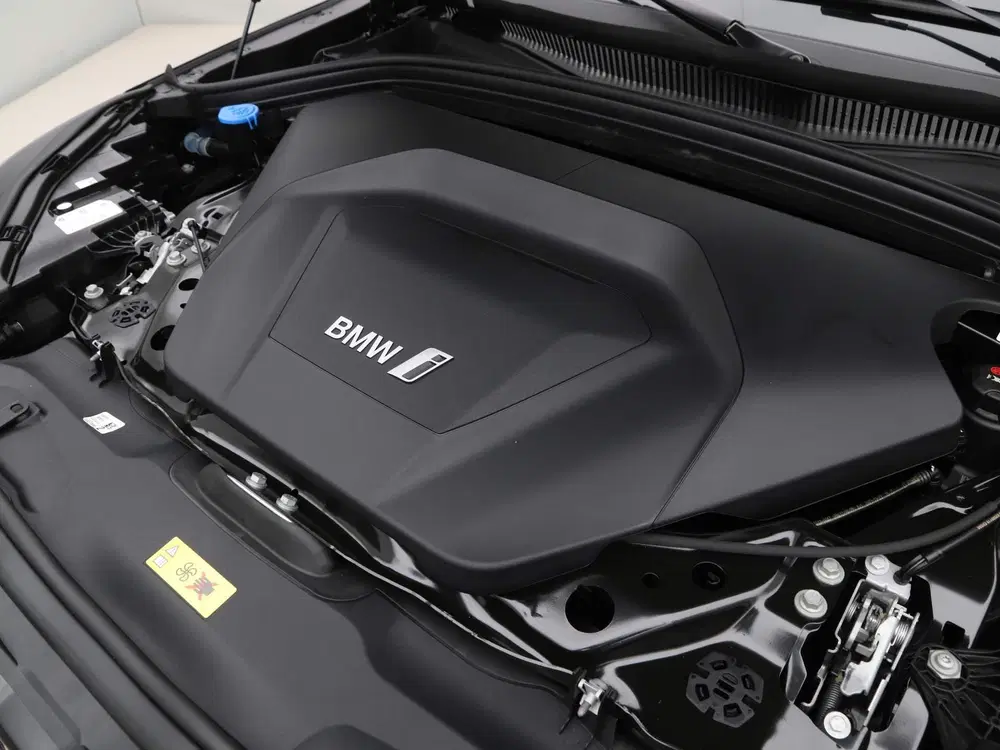 BMW iX2 xDrive30 M Sport Pro uit 2024, foto 4
