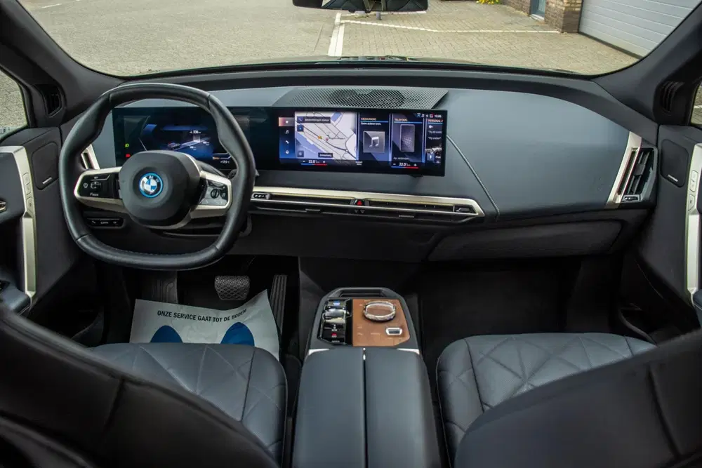 BMW iX xDrive40 Sport Edition 77 kWh uit 2022, foto 13