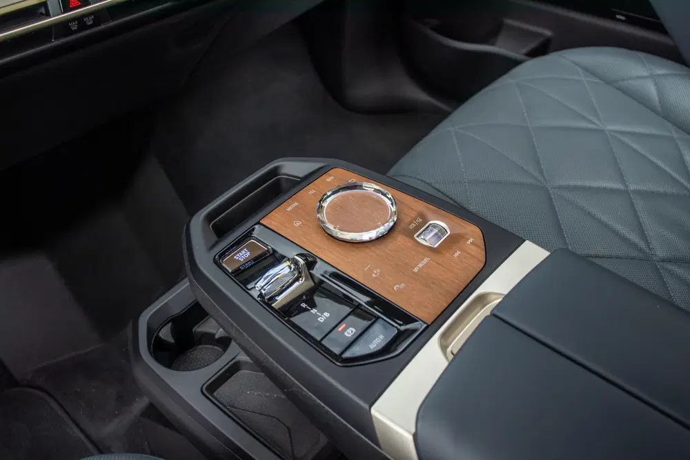 BMW iX xDrive40 Sport Edition 77 kWh uit 2022, foto 15