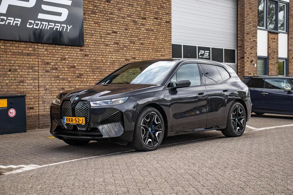 BMW iX xDrive40 Sport Edition 77 kWh uit 2022, foto 2