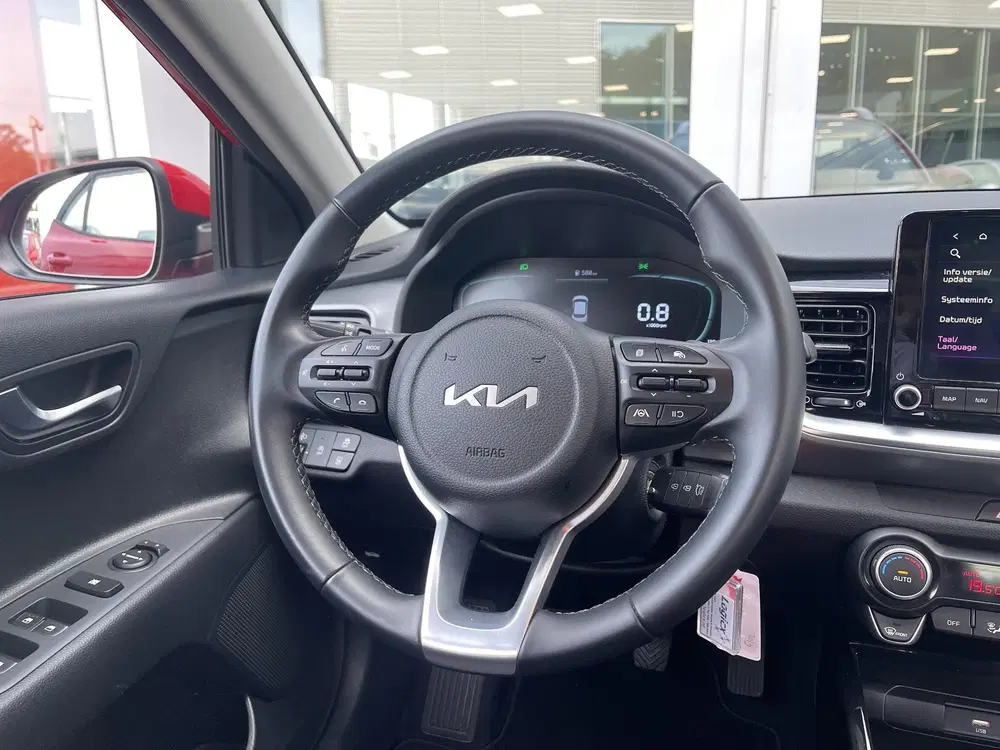 Kia Stonic 1.0 T-GDi MHEV DynamicLine Navigatie uit 2024, foto 12
