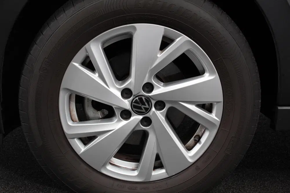 Volkswagen Taigo 1.0 TSI 110pk Automaat Life Navigatie Appl uit 2023, foto 3