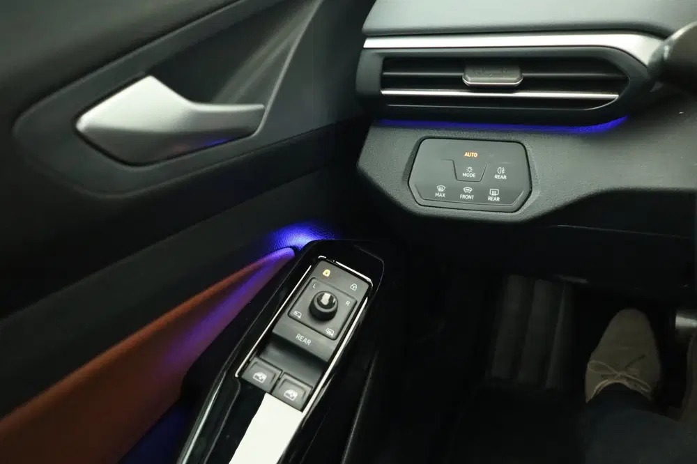 Volkswagen ID.4 1st Carplay Adaptief IQ Stoel- Stuurverwar uit 2021, foto 13