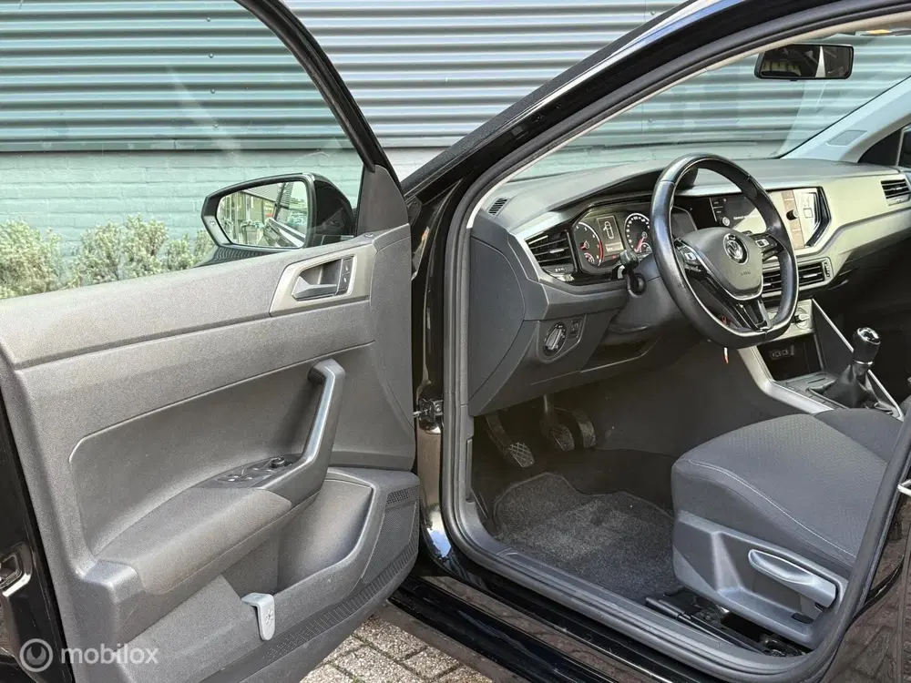 Volkswagen Polo 1.0 MPI Comfortline Business uit 2019, foto 13