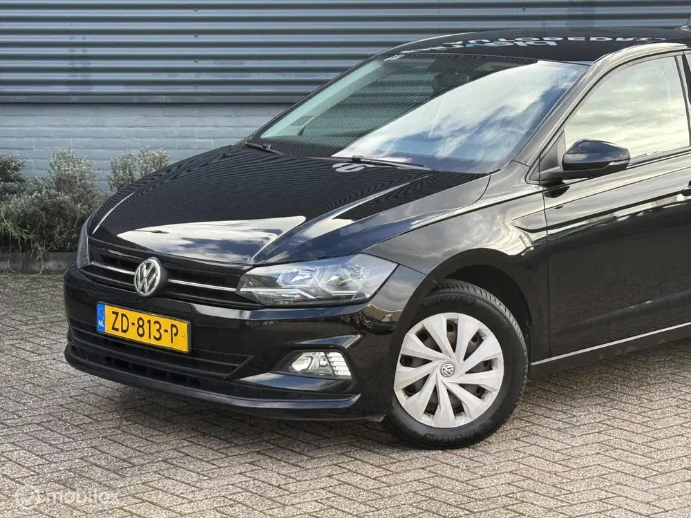 Volkswagen Polo 1.0 MPI Comfortline Business uit 2019, foto 2
