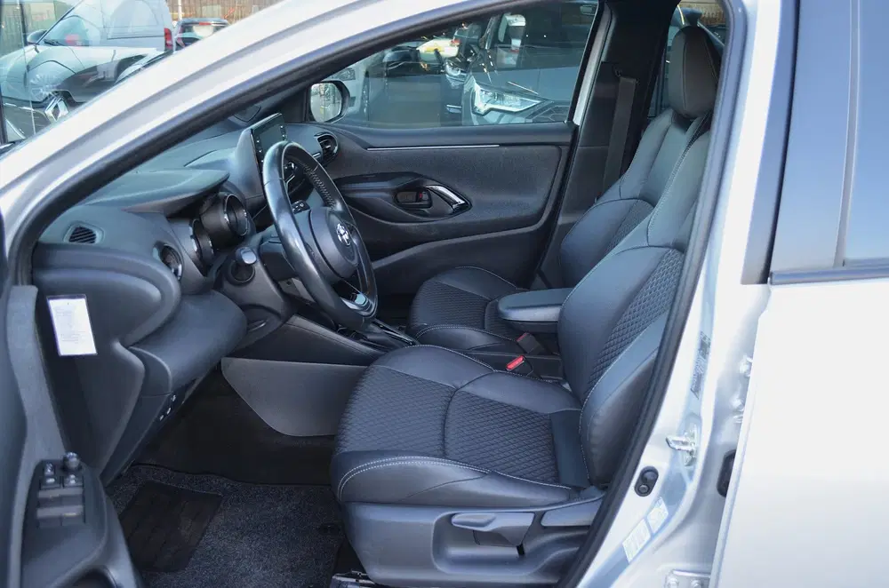 Toyota Yaris 1.5 Hybrid Dynamic uit 2020, foto 14