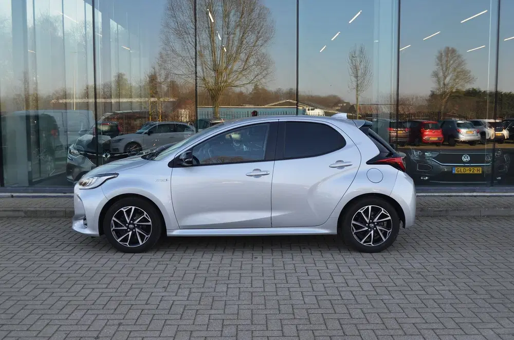 Toyota Yaris 1.5 Hybrid Dynamic uit 2020, foto 2