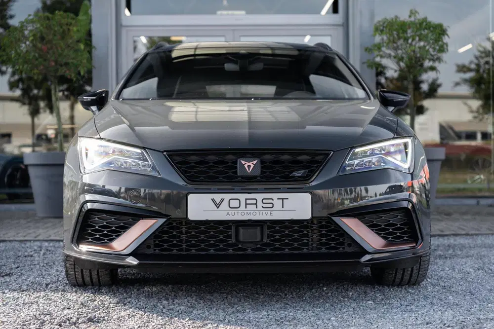 SEAT Leon 2.0 TSI CUPRA R 4Drive Carbon Pano Beats B uit 2019, foto 2