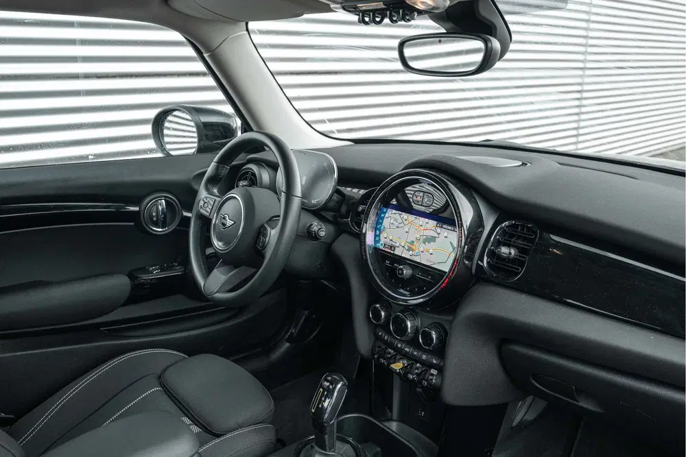 Mini Electric Essential uit 2023, foto 10