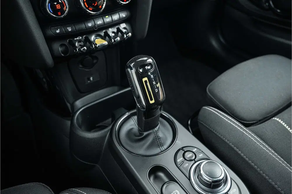 Mini Electric Essential uit 2023, foto 12