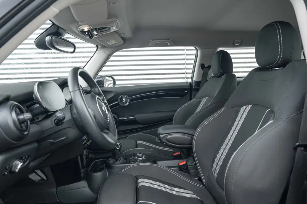 Mini Electric Essential uit 2023, foto 4