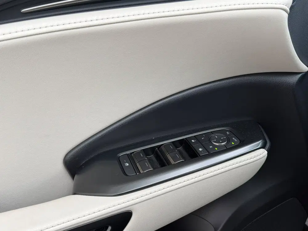 Lexus LBX 1.5 Elegant 2WD uit 2025, foto 15