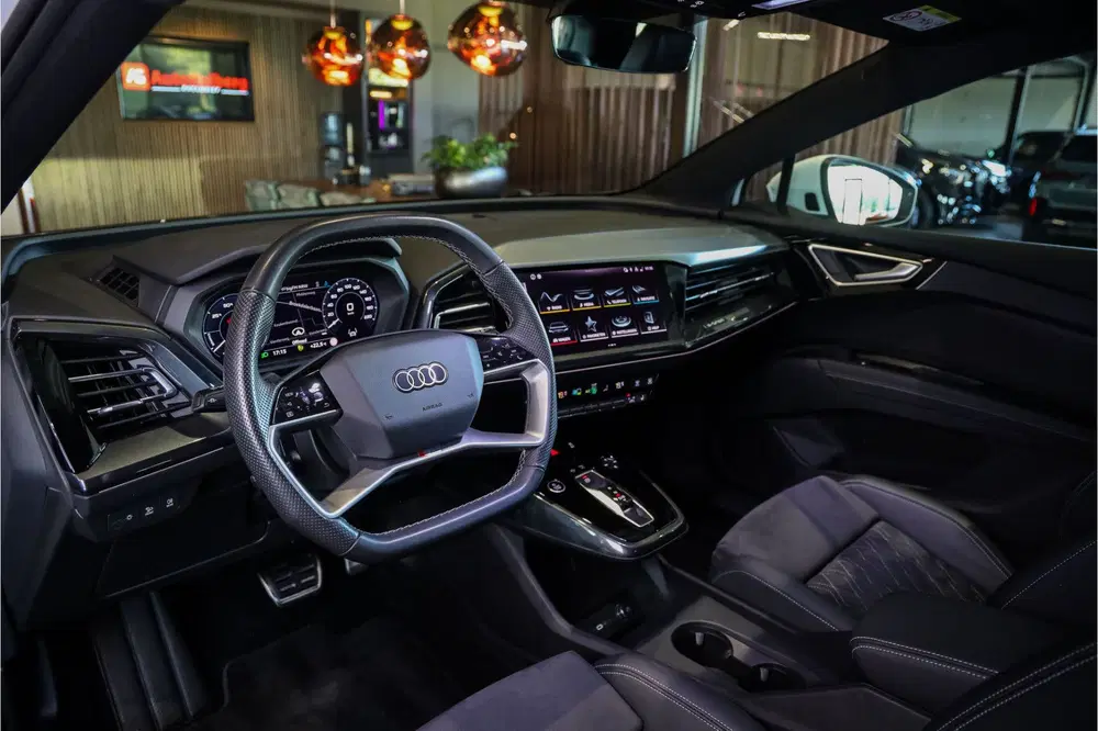 Audi Q4 e-tron 50 quattro S edition 77 kWh Sportstoelen r uit 2023, foto 14