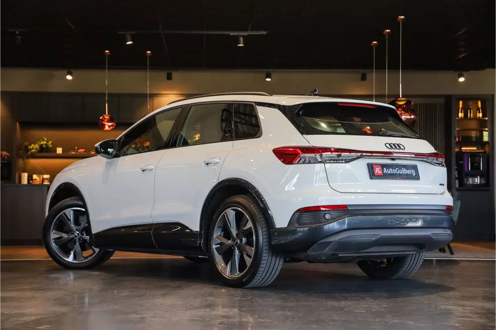 Audi Q4 e-tron 50 quattro S edition 77 kWh Sportstoelen r uit 2023, foto 3