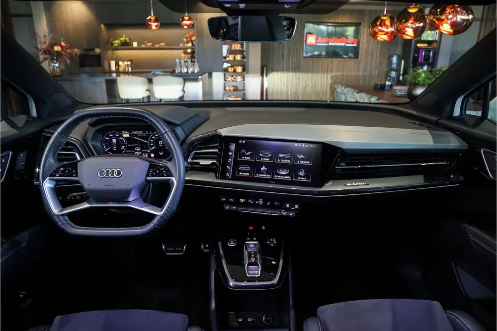 Audi Q4 e-tron 50 quattro S edition 77 kWh Sportstoelen r uit 2023, foto 4