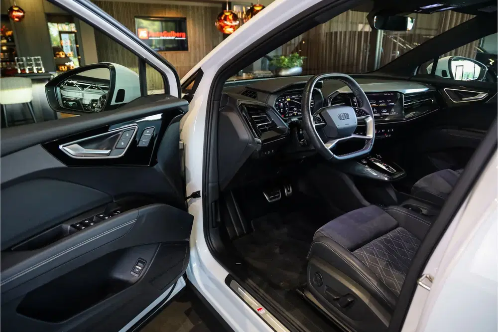 Audi Q4 e-tron 50 quattro S edition 77 kWh Sportstoelen r uit 2023, foto 5