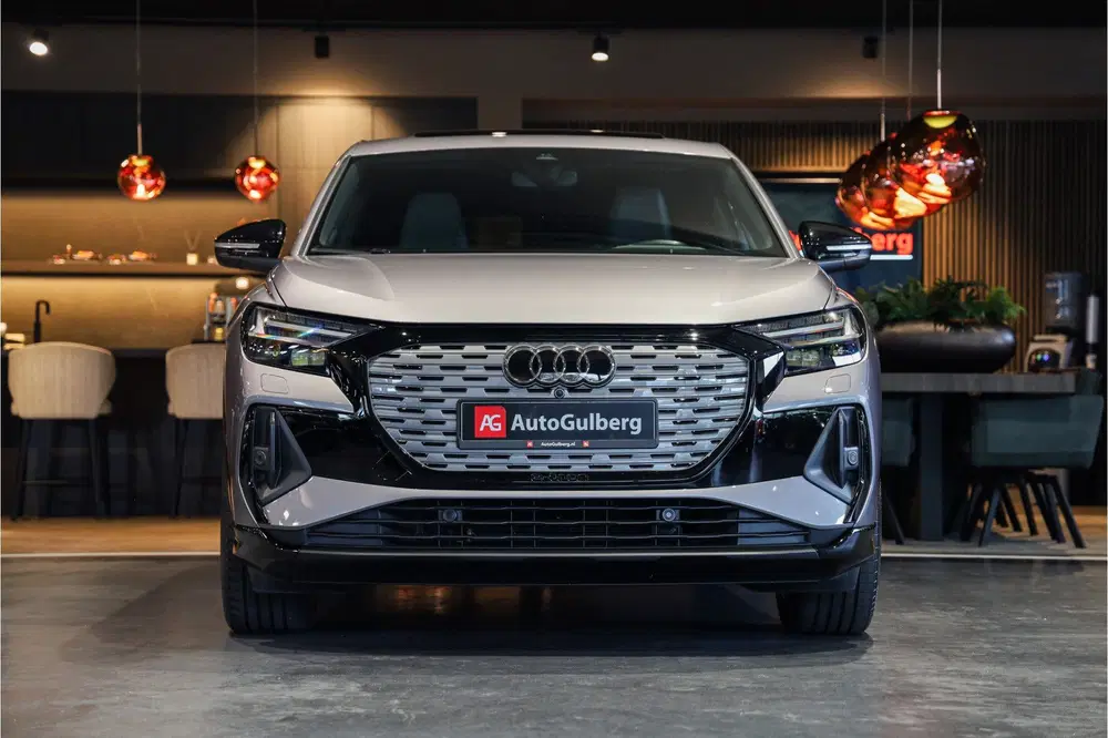 Audi Q4 e-tron 40 Launch Black edition One S Compe uit 2022, foto 5